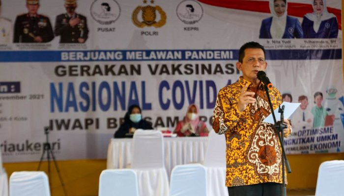 Vaksinasi Massal IWAPI dan Polri Sukseskan Vaksinasi Nasional 