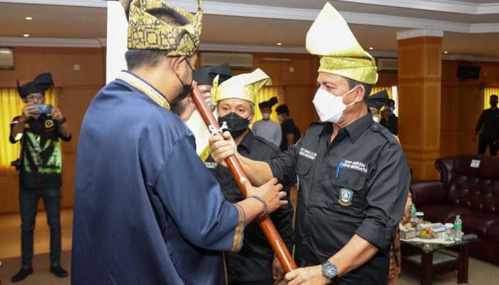 Kukuhkan DPP GERAM Kepri, Gubernur Ingatkan Berpedoman Pada  LAM