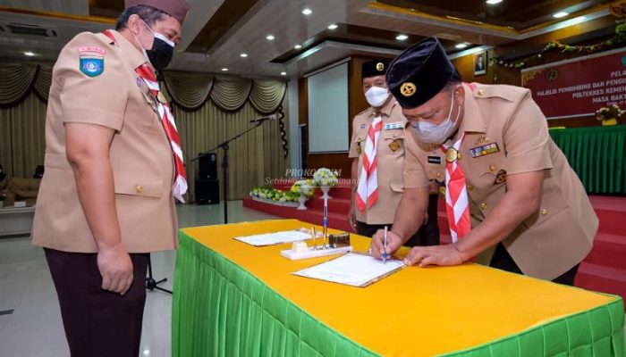 Direktur Poltekkes Kemenkes Tanjungpinang Dilantik Sebagai Ketua Mabigus Pramuka