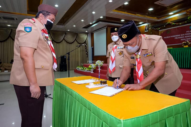 Direktur Poltekkes Kemenkes Tanjungpinang Dilantik Sebagai Ketua Mabigus Pramuka