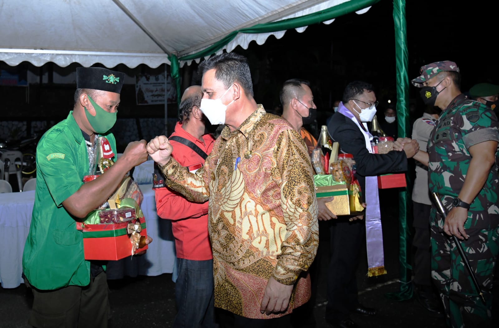 Bersama Forkopimda, Gubernur Ansar Keliling Tinjau Perayaan Malam Natal 2021