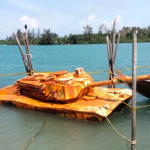 Nelayan Temukan Benda Serupa Tank Di Perairan Pulau Beruan Bintan