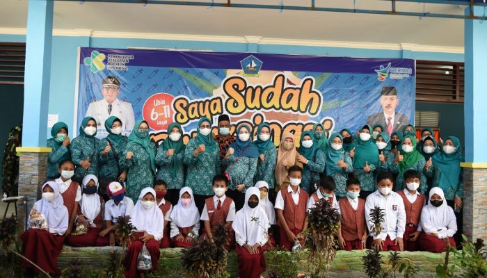 TP-PKK Kepri Tinjau Vaksinasi Anak Bagikan 100 Susu Untuk Balita Di Bintan
