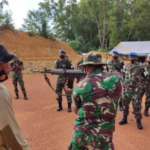 Asah Ketrampilan, Prajurit POM Lantamal IV Latihan Menembak