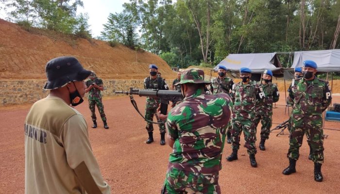 Asah Ketrampilan, Prajurit POM Lantamal IV Latihan Menembak
