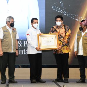 Gubernur Kepri Berikan Penghargaan Untuk FKPD, Bupati/Walikota Instansi Vertikal dan Ormas