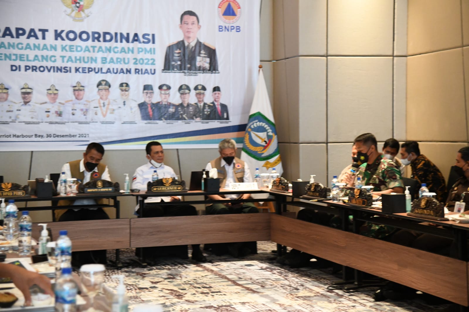 Bahas Pemulangan PMI, Gubernur Ansar Rakor Bersama Deputi III dan V BNPB