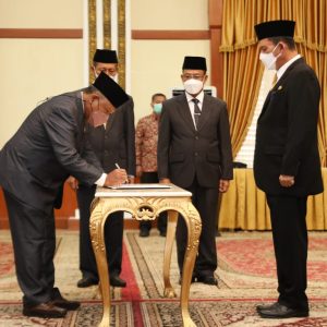 Gubernur Kepri Lantik Pejabat Eselon II, III dan IV Pemprov Kepri