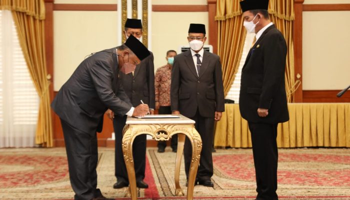 Gubernur Kepri Lantik Pejabat Eselon II, III dan IV Pemprov Kepri