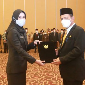 Gubernur Kepri Melantik 135 Kepala Sekolah, Pengawas SMA, SMK, dan SLB Se-Kepri