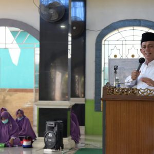 Gubernur Ansar Terima 10.000 Al Quran dari Yayasan Amirul Ummah Indonesia