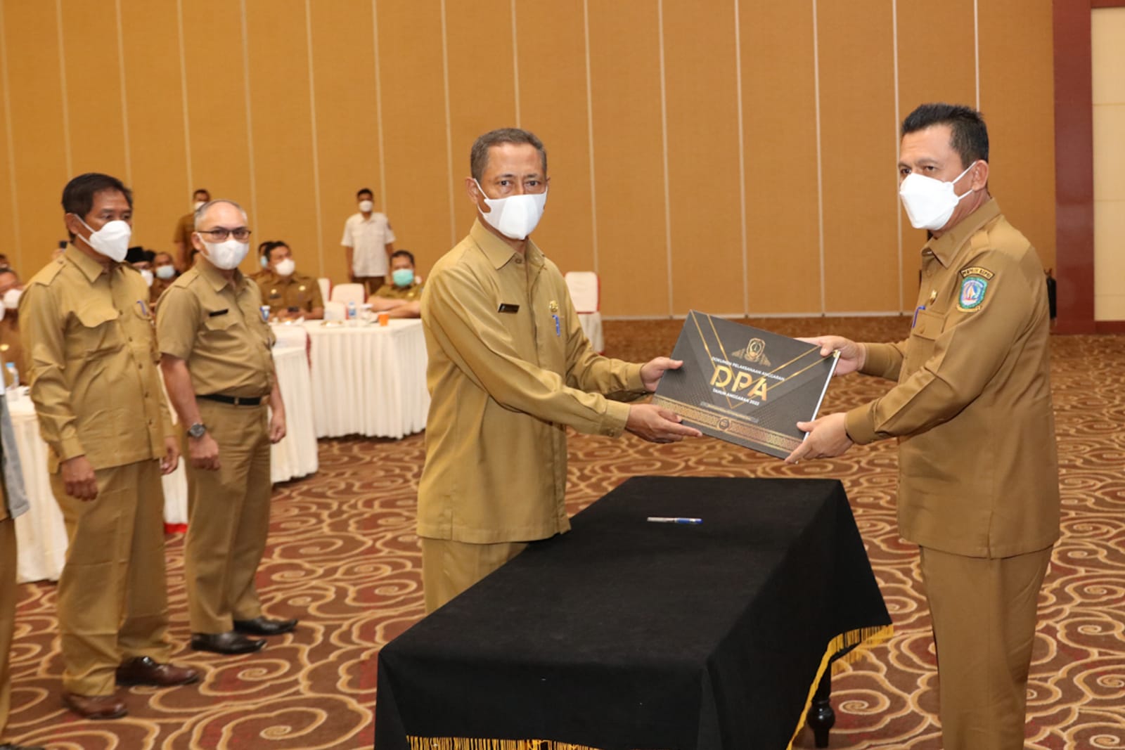 Serahkan DPA 2022 Kepada OPD, Gubernur Ansar Ingatkan Percepat Penyerapan Anggaran