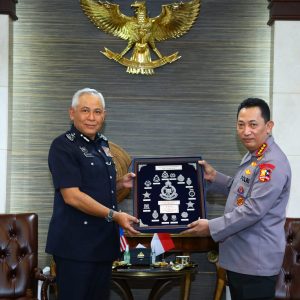 Kapolri Dan Kepala Kepolisian Malaysia Bahas PMI Ilegal Hingga Penanganan Covid-19