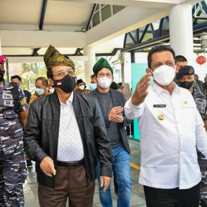 Serahterima Sertifikat Tanah, Gubernur Kepri Sambut Kedatangan Ketua MA Di Lagoi