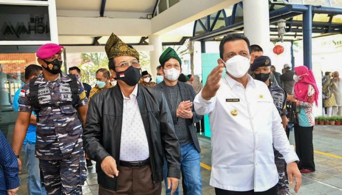 Serahterima Sertifikat Tanah, Gubernur Kepri Sambut Kedatangan Ketua MA Di Lagoi