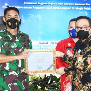 Penatausahaan Hibah Terbaik, Danrem 033/WP Terima Anugerah Terbaik DJPb Kepri