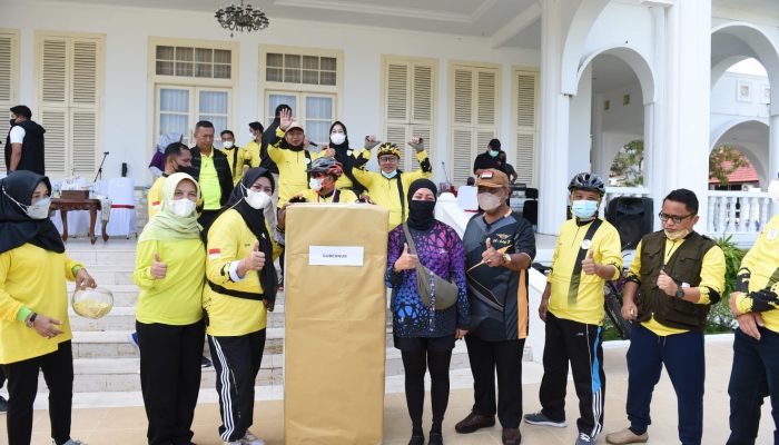 Ketua TP-PKK Kepri Bersama 250 Peserta Ikuti Funbike ICMI