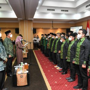 Gubernur Ansar Hadiri Pelantikan Pengurus MW KAHMI dan FORHATI Kepri