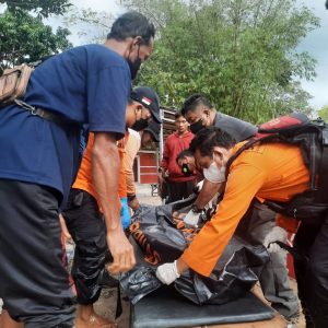 Jaring Ikan, 1 Nelayan Tanjung Siambang Meninggal Dan 1 Orang Dalam Pencarian