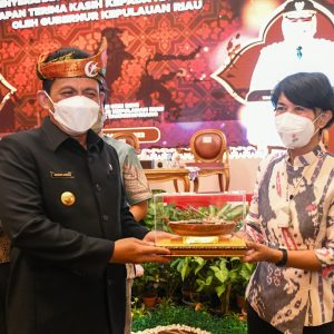 Buka Seminar Nasional ‘Pers Merawat Perbatasan’, Gubernur Ansar Minta  Pers Tingkatkan Kompetensi