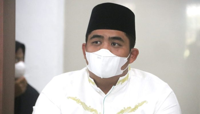 Roby Serahkan Insentif Guru Ngaji, Mubaligh Hingga Fardhu Kifayah