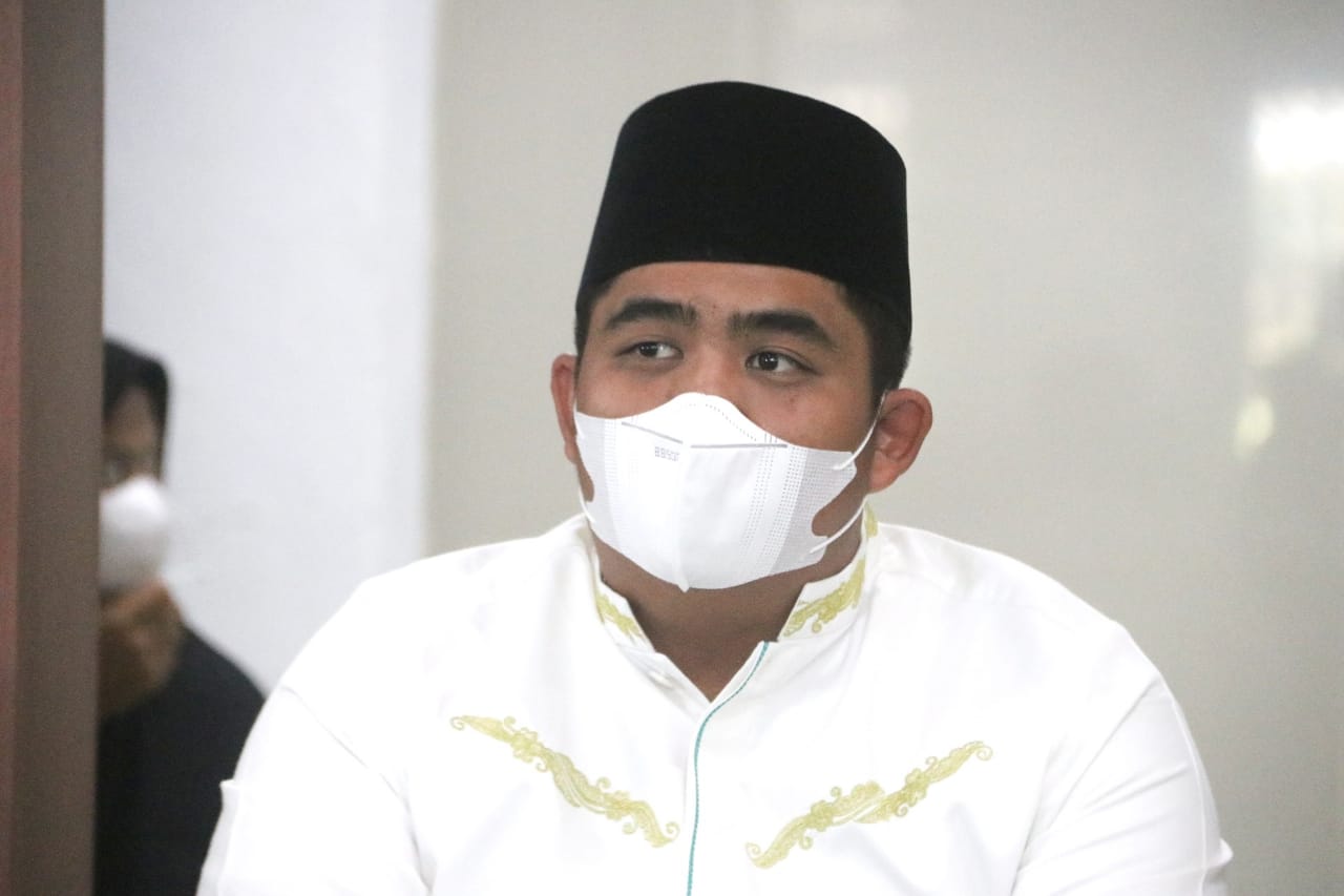 Roby Serahkan Insentif Guru Ngaji, Mubaligh Hingga Fardhu Kifayah