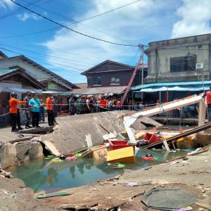 Penjual Ikan Segar Tidak Bisa Berjualan Lagi Di Pasar Ikan