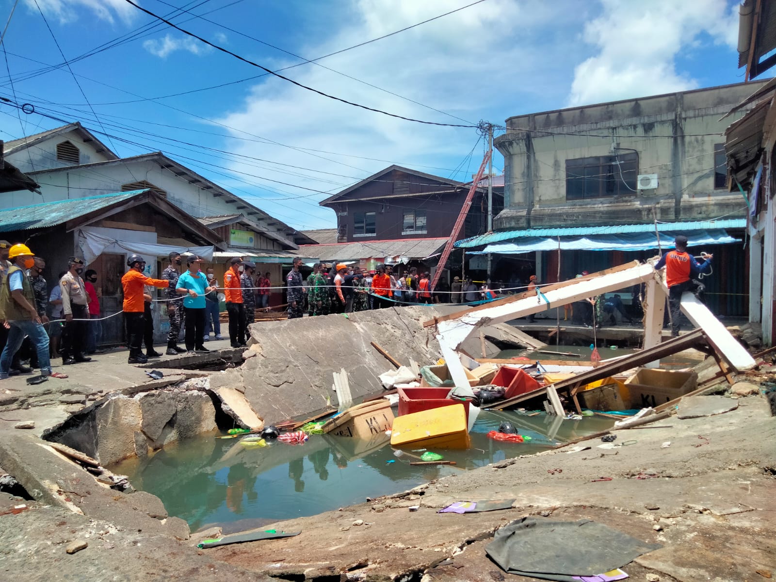 Penjual Ikan Segar Tidak Bisa Berjualan Lagi Di Pasar Ikan