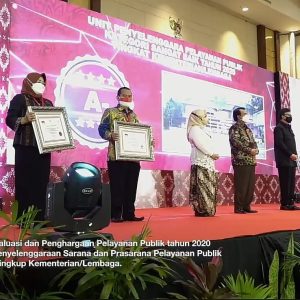 Pemprov Kepri Terima Penghargaan Penyelenggara Pelayanan Publik ‘Sangat Baik’ di Lingkup Pemda 2021