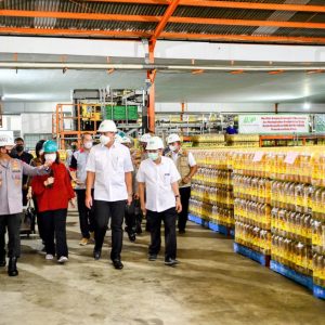 Kapolri Awasi Alur Distribusi dan Harga Minyak Goreng di Pasar