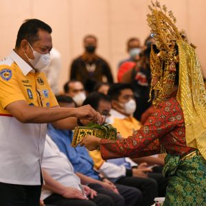 Gubernur Ansar Saksikan Penandatanganan MoU Rencana Pembangunan BIC
