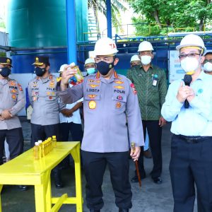 Pastikan Stok Dan Harga Migor Sesuai HET, Kapolri Tinjau Pabrik Migor Di Bali