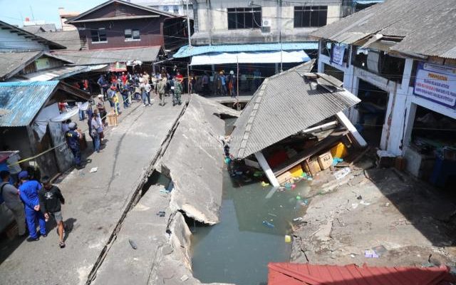 Tempat Parkir Pasar KUD Ambruk, Rahma Minta Pedagang Segera Direlokasi