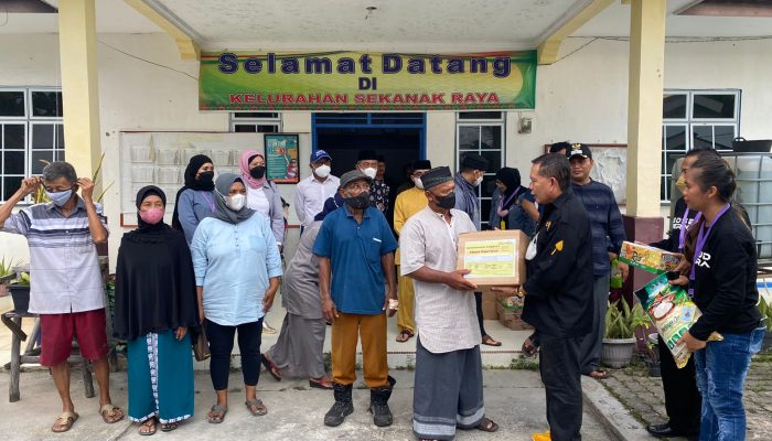 Peringati Anniversary Ke-1, Perwara Kota Batam Bagikan Sembako Dan Perlengkapan Ibadah