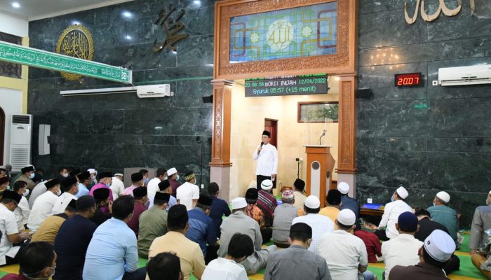 Safari Ramadhan di Sukajadi Batam, Ansar : Masjid Adalah Jantungnya Ummat
