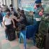 Kejar Target Vaksinasi, Tim Mobile Kodim 0317/TBK Lakukan Vaksinasi Di Depan Swalayan Oriental