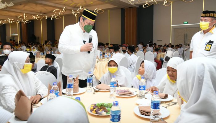 Airlangga Hartarto Buka Bersama 1800 Anak Yatim Piatu Di Batam 