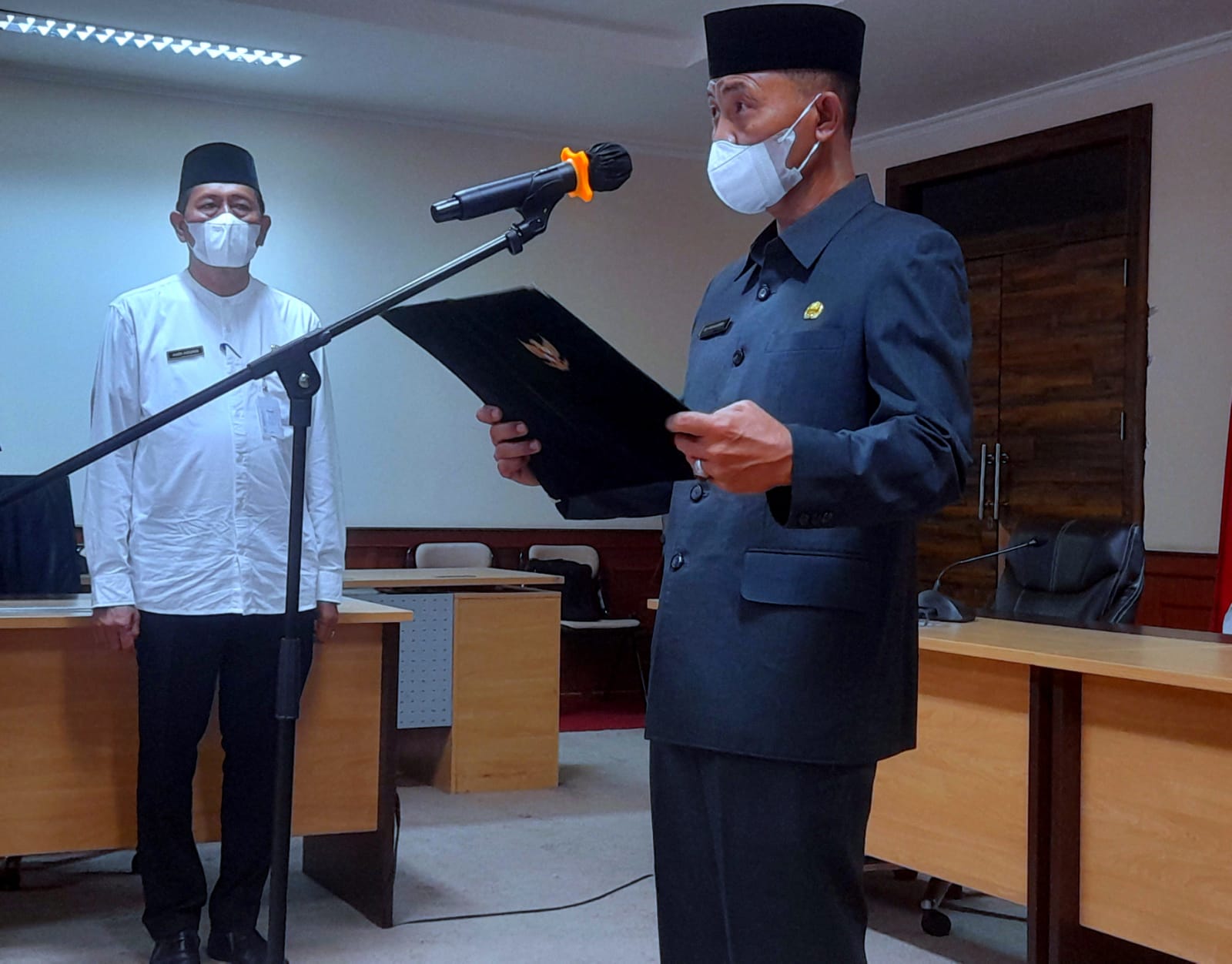 Adi Prihantara Lantik 8 Pejabat Fungsional