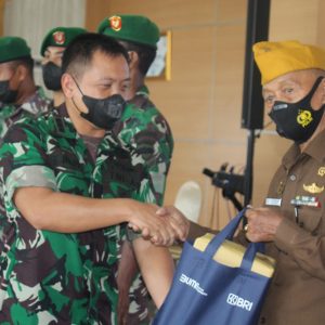 Jelang Idul Fitri, Korem 033/WP, BRI dan BNI Berbagi Kasih Untuk Pejuang