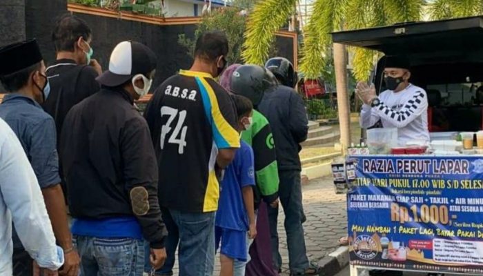 Ramadhan, RPL Bagikan Bingkisan Paket Lebaran Di Tanjungpinang