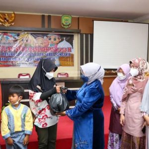 Ramadhan 1443 H, Himpaudi Tanjungpinang Bagikan Paket Sembako