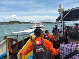 Pompong Mati Mesin, Tim Siaga SAR Evakuasi Penumpang Penyengat