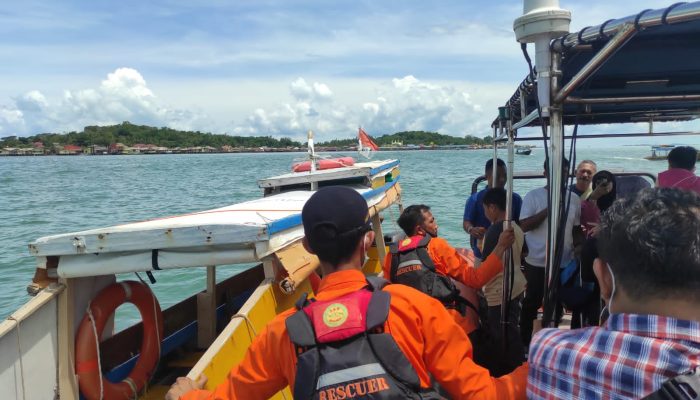 Pompong Mati Mesin, Tim Siaga SAR Evakuasi Penumpang Penyengat