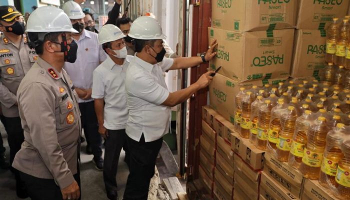 Polri Gagalkan 8 Kontainer Minyak Goreng Siap Ekspor ke Timor Leste
