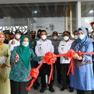 2 Tahun Dihentikan, Gubernur Ansar Lepas Pelayaran Perdana Karimun-Malaysia