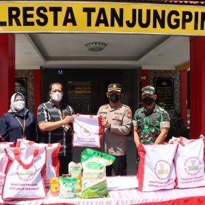 Polresta Tanjungpinang Terima 2.000 Paket Sembako Bantuan Presiden Untuk Masyarakat Tanjungpinang