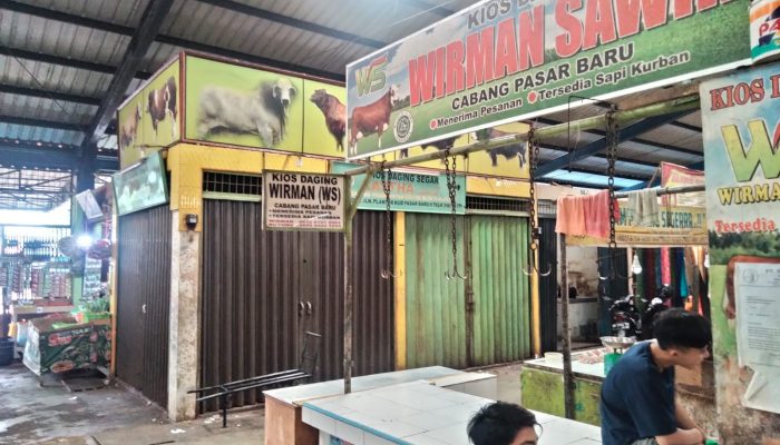 Stok Daging Sapi Segar Menipis, Pedagang Berjualan Sebentar, Langsung Tutup