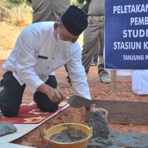 Sekdaprov Kepri Peletakan Batu Pertama Pembangunan Gedung LPP TVRI Kepri di Dompak