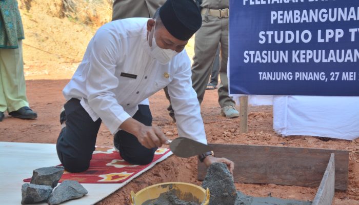 Sekdaprov Kepri Peletakan Batu Pertama Pembangunan Gedung LPP TVRI Kepri di Dompak