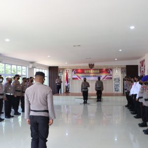 Kapolres Bintan Pimpin Upacara Kenaikan Pangkat Pengabdian Kompol Agus Martono